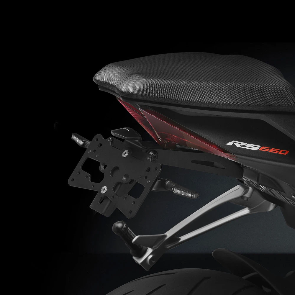 Portatarga Rizoma Kit Porta Targa Fox Pts801b Aprilia Rs 660 4 Portatarga Rizoma Kit Porta Targa Fox Pts801b Aprilia Rs 660 - immagine 2